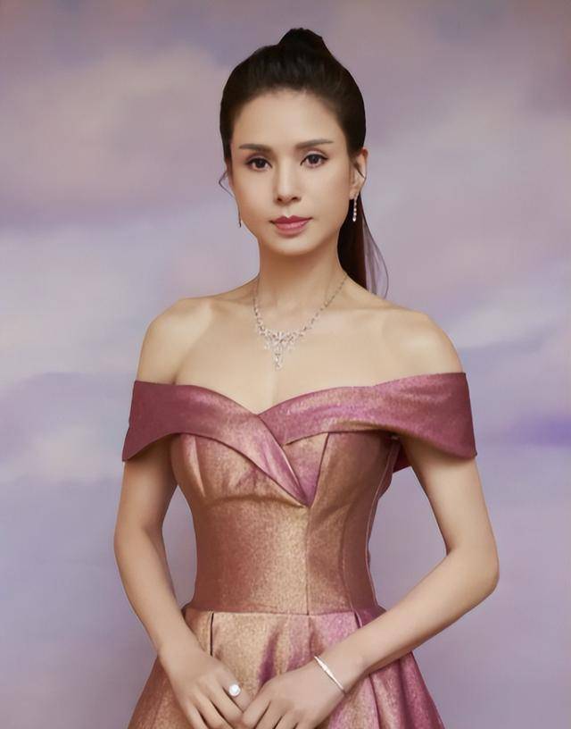 李若彤：不老女神的传奇演艺之路(图1)