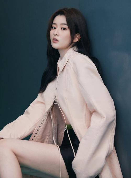 乔欣：从新人到热搜女王的蜕变之路(图3)